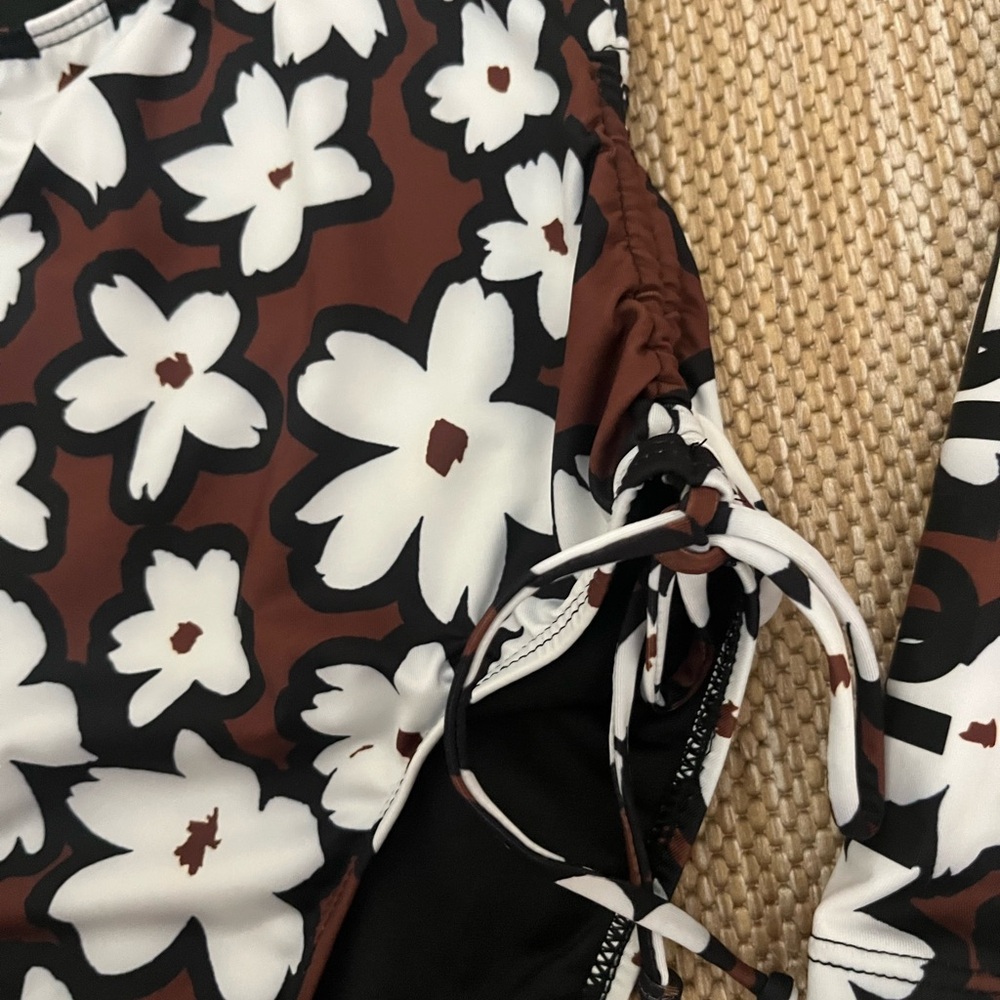 NEW! Hurley Floral One Piece Swim Swimsuits Small - Picture 5 of 7